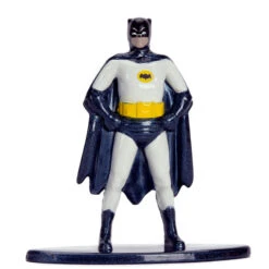 Jada - Classic Batmobil 1966 Mit Batman-Figur - 1:32 13 Jada - Classic Batmobil 1966 Mit Batman-Figur - 1:32 -Spielzeug Aktionen Geschäft 227067 4006333069727 dickie batmobil classic figur 09