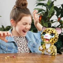 Hasbro Fur Real Lil Wild Friends - Leopard Lolly -Spielzeug Aktionen Geschäft 239743 5010994110178 frf hasbro leopard lolly6
